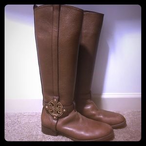 Tory Burch logo boots